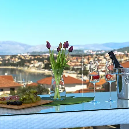 Karo Apartment