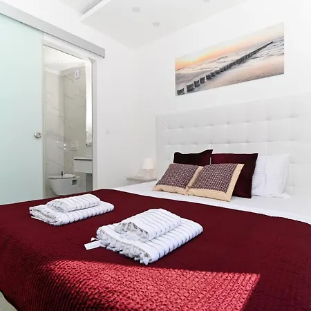Apartment Karo