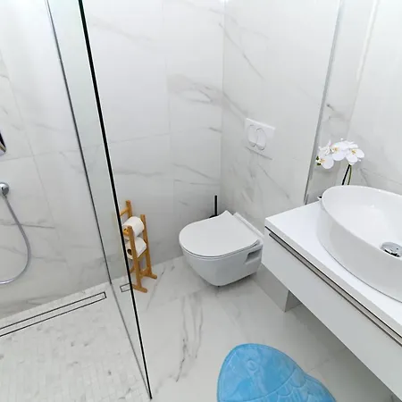 Karo Apartment *